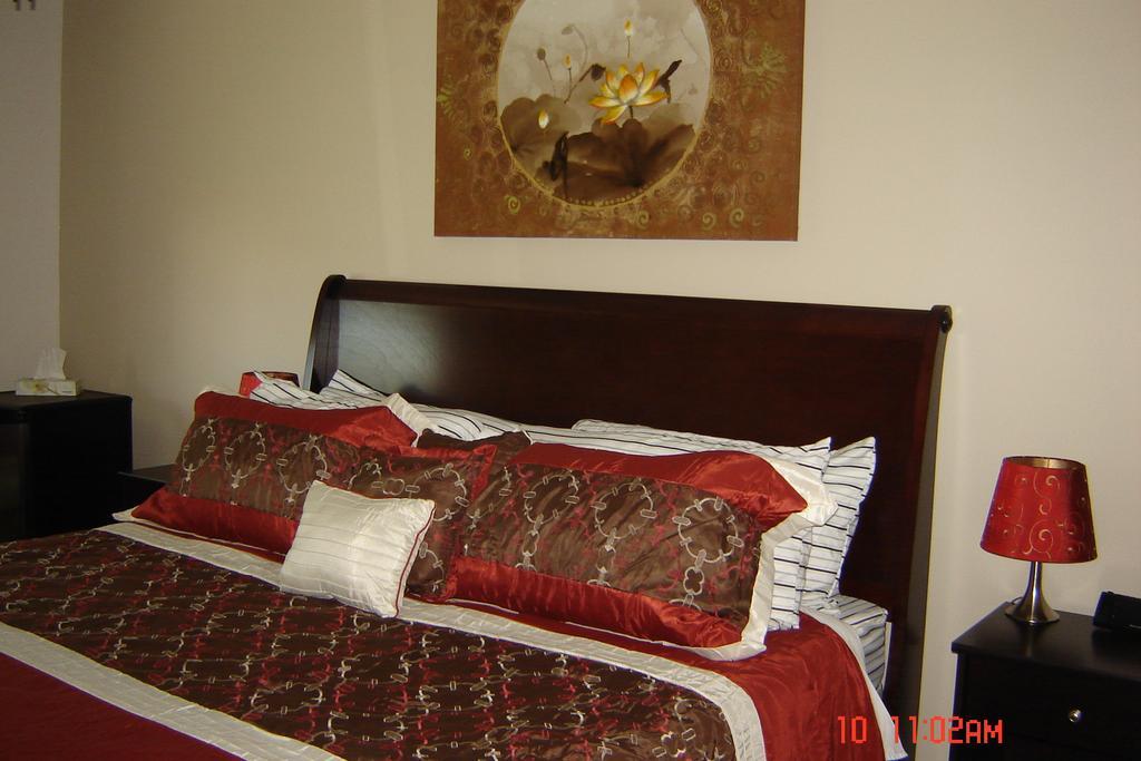 Midway Motel Radisson Cameră foto