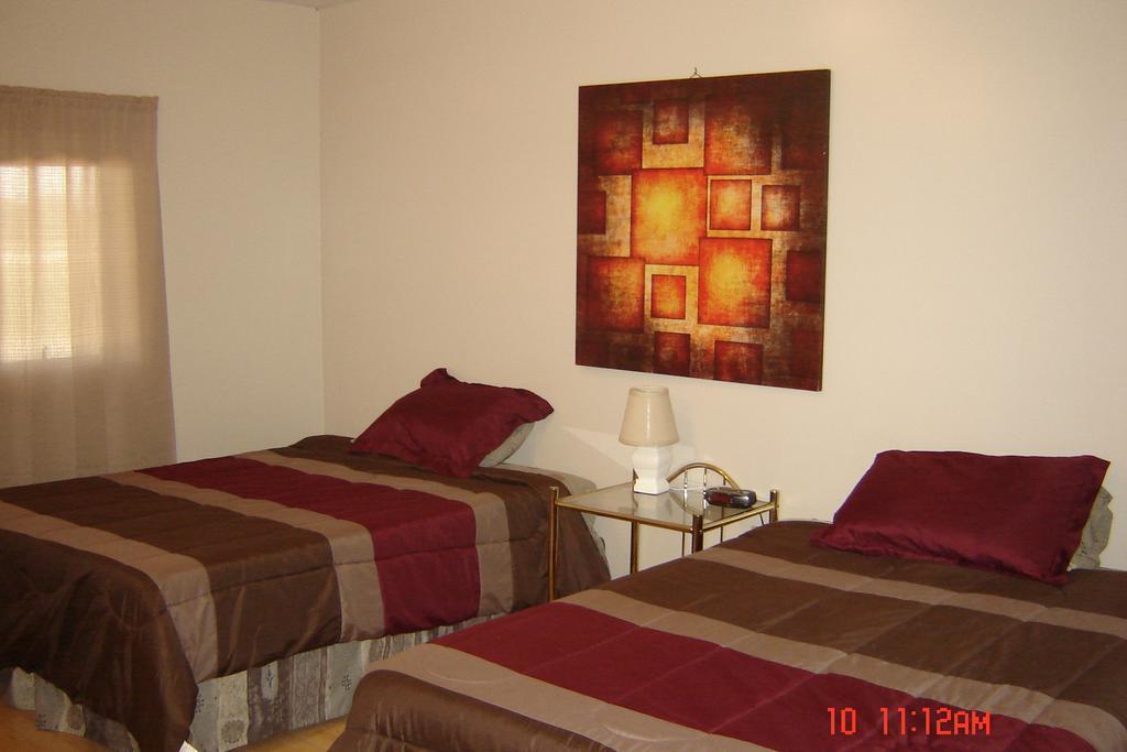 Midway Motel Radisson Cameră foto